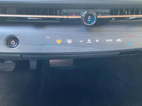 Certified 2024 Nissan Ariya AWD image 28
