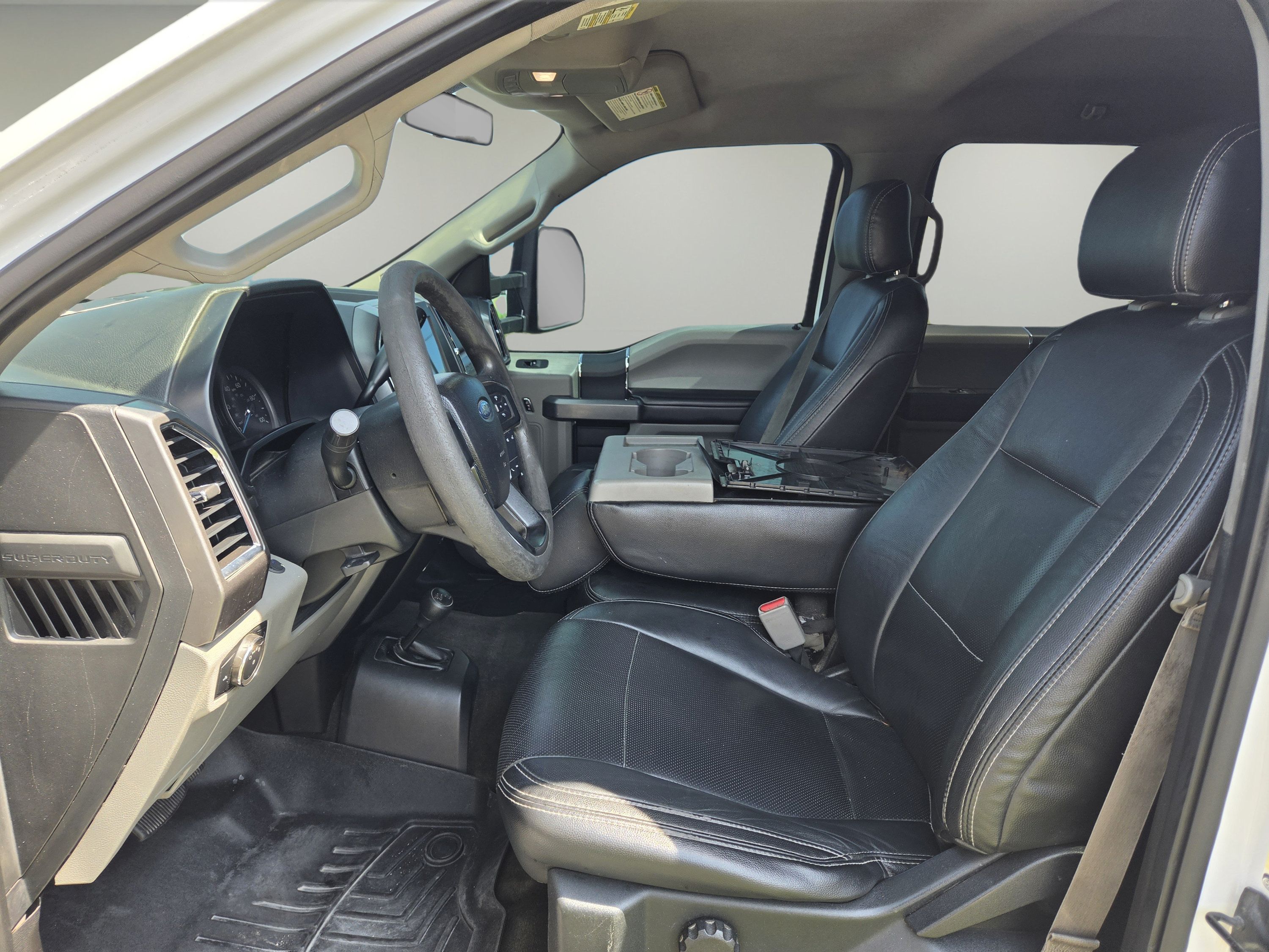Used 2017 Ford F250 XLT AWD/4WD image 10