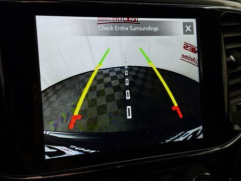 Used 2021 Jeep Grand Cherokee Laredo X AWD/4WD image 7
