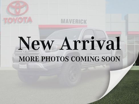 Used 2016 Toyota Tacoma TRD Sport RWD image 1