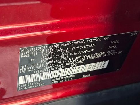 Used 2025 Toyota RAV4 XLE AWD/4WD image 40