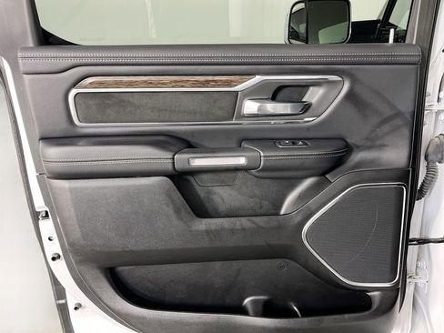 Used 2019 RAM 1500 Laramie AWD/4WD image 29
