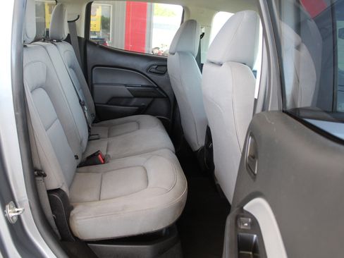 Used 2022 Chevrolet Colorado W/T AWD/4WD image 19