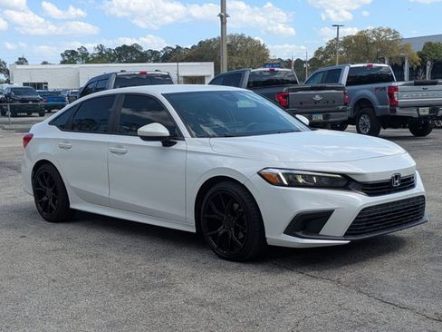 Used 2022 Honda Civic LX image 3