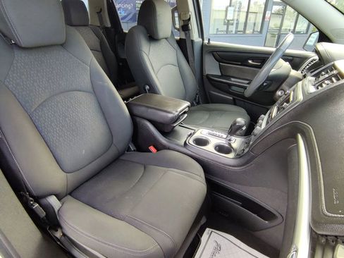 Used 2016 GMC Acadia SLE image 11