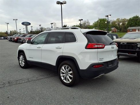 Used 2017 Jeep Cherokee Limited image 6