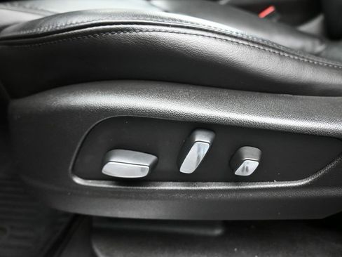 Used 2018 Cadillac XT5 Luxury image 14