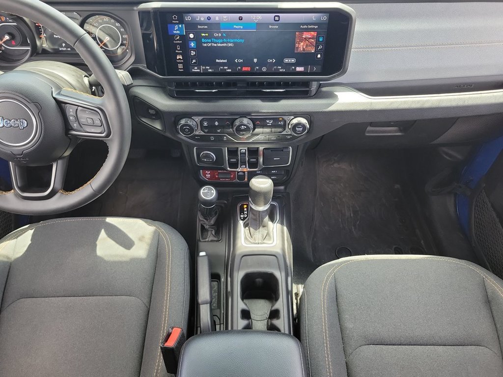 Used 2024 Jeep Gladiator Sport AWD/4WD image 19