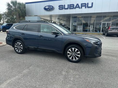 Used 2025 Subaru Outback Limited w/ Popular Package #2 image 1