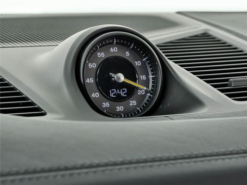 Certified 2024 Porsche Cayenne Turbo GT AWD/4WD image 18