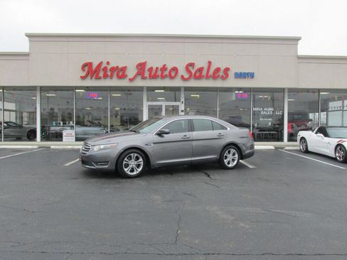 Used 2013 Ford Taurus SEL image 1