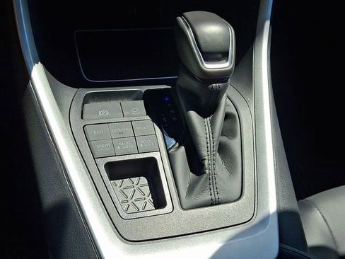 Used 2025 Toyota RAV4 XLE Premium AWD/4WD image 11