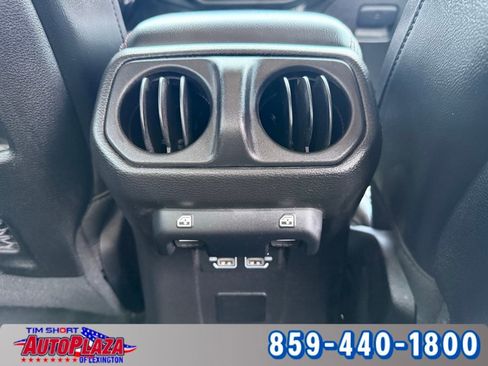 Used 2022 Jeep Gladiator Rubicon w/ LED Lighting Group AWD/4WD image 24