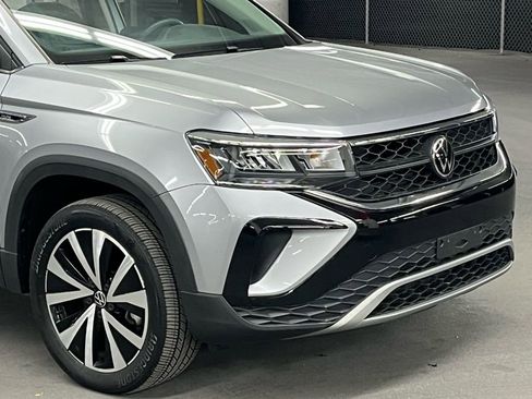 Used 2022 Volkswagen Taos SE image 39