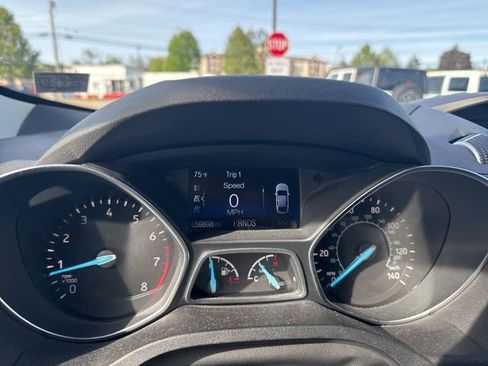 Used 2017 Ford Escape SE AWD/4WD image 21