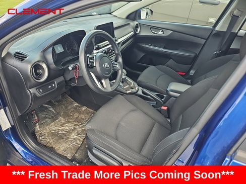 Used 2021 Kia Forte LXS FWD image 3