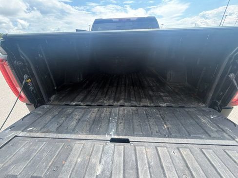 Used 2023 GMC Sierra 1500 AT4 w/ AT4 Premium Package AWD/4WD image 32