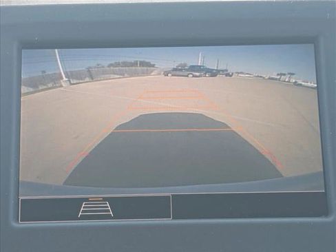 Used 2022 Chevrolet Equinox LS image 13