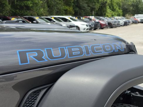 Used 2023 Jeep Wrangler Unlimited Rubicon 4xe AWD/4WD image 11