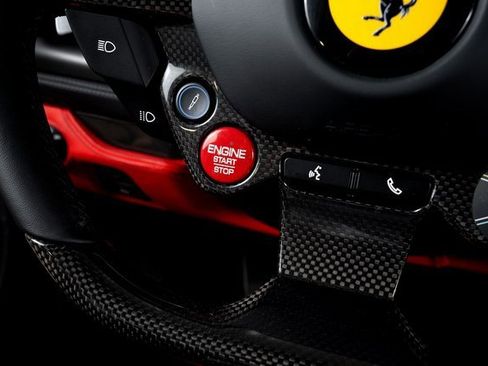 Used 2021 Ferrari F8 Tributo image 38