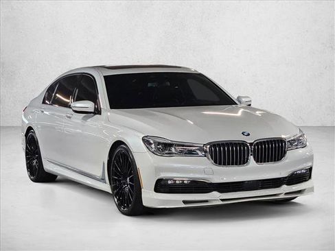 Used 2018 BMW ALPINA B7 xDrive AWD/4WD image 3