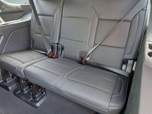 Used 2025 GMC Yukon Denali AWD/4WD image 29