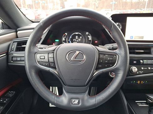 Used 2023 Lexus ES 300h F Sport image 16