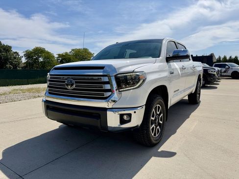 Used 2019 Toyota Tundra Limited w/ Limited Premium Package AWD/4WD image 3