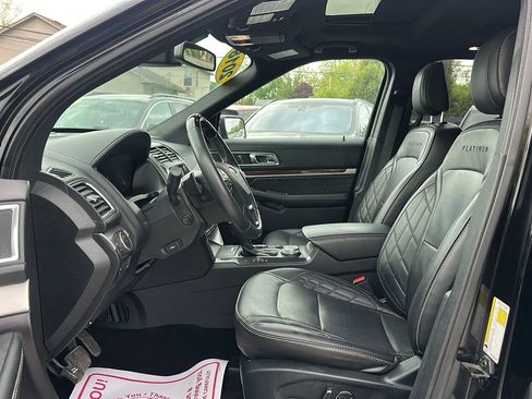 Used 2018 Ford Explorer Platinum AWD/4WD image 11