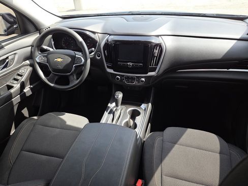 Used 2018 Chevrolet Traverse LS FWD image 20