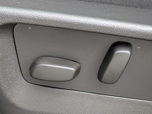 Certified 2023 Buick Envision Essence FWD image 21