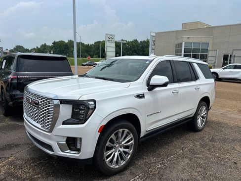 Used 2022 GMC Yukon Denali w/ Denali Premium Package RWD image 1