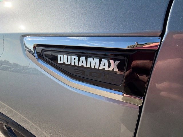 Used 2024 GMC Yukon XL SLT w/ SLT Premium Package AWD/4WD image 10