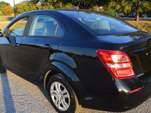 Used 2017 Chevrolet Sonic LS image 4