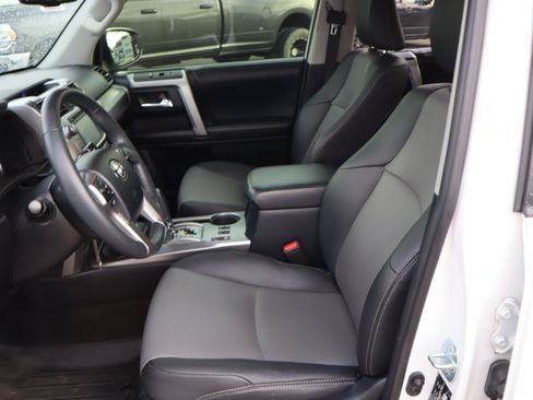 Used 2019 Toyota 4Runner SR5 Premium AWD/4WD image 16