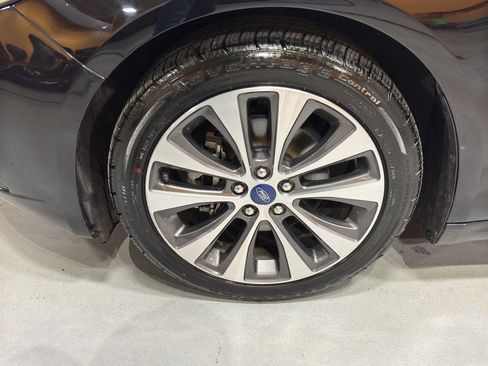 Used 2019 Ford Fusion SE image 9