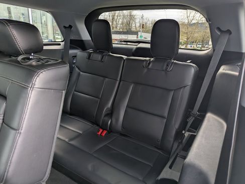 Used 2023 Ford Explorer XLT w/ Equipment Group 202A image 27