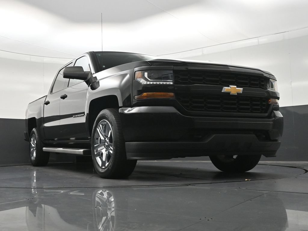 Used 2018 Chevrolet Silverado 1500 Custom RWD image 34