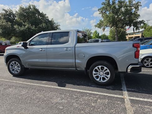 Used 2023 Chevrolet Silverado 1500 LTZ w/ LTZ Premium Package AWD/4WD image 6