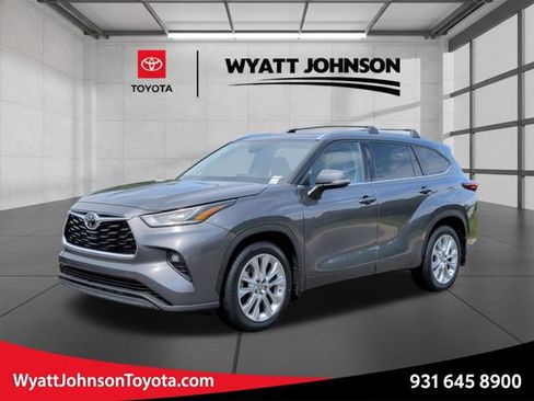 Used 2022 Toyota Highlander Limited AWD/4WD image 1