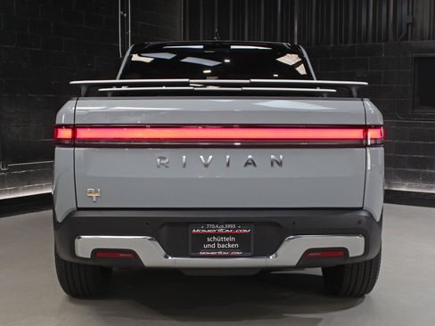 Used 2022 Rivian R1T Adventure AWD/4WD image 18