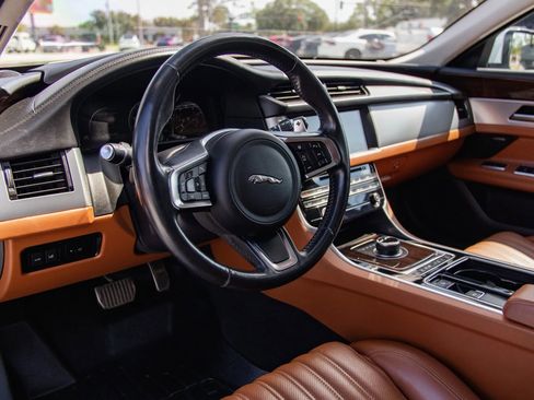 Used 2018 Jaguar XF Portfolio AWD/4WD image 16