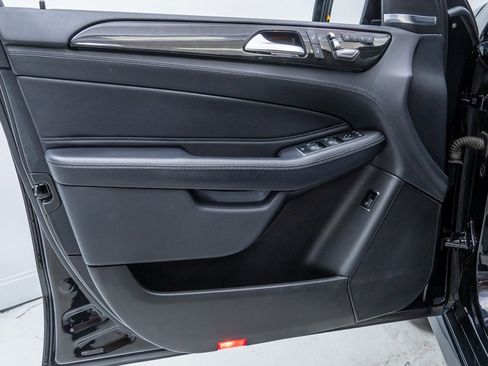 Used 2019 Mercedes-Benz GLE 43 AMG 4MATIC image 25