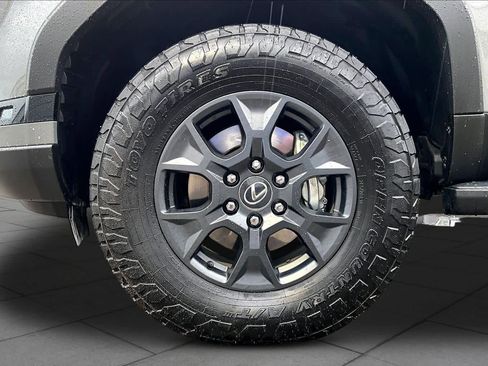 Used 2024 Lexus GX 550 AWD/4WD image 11