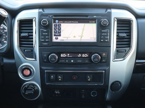 Used 2017 Nissan Titan SV image 35