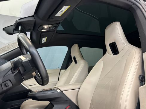 Certified 2022 BMW iX xDrive50 w/ Premium Package image 5