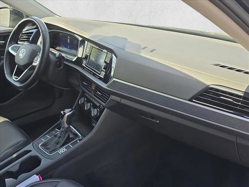 Used 2024 Volkswagen Jetta SE FWD image 23