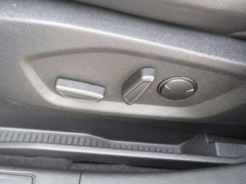 Certified 2024 Ford Edge SEL image 19