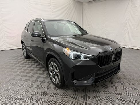 Used 2025 BMW X1 xDrive28i image 3