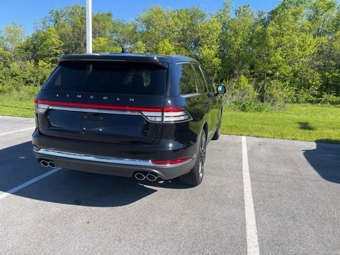 Used 2023 Lincoln Aviator Reserve w/ Equipment Group 201A AWD/4WD image 13